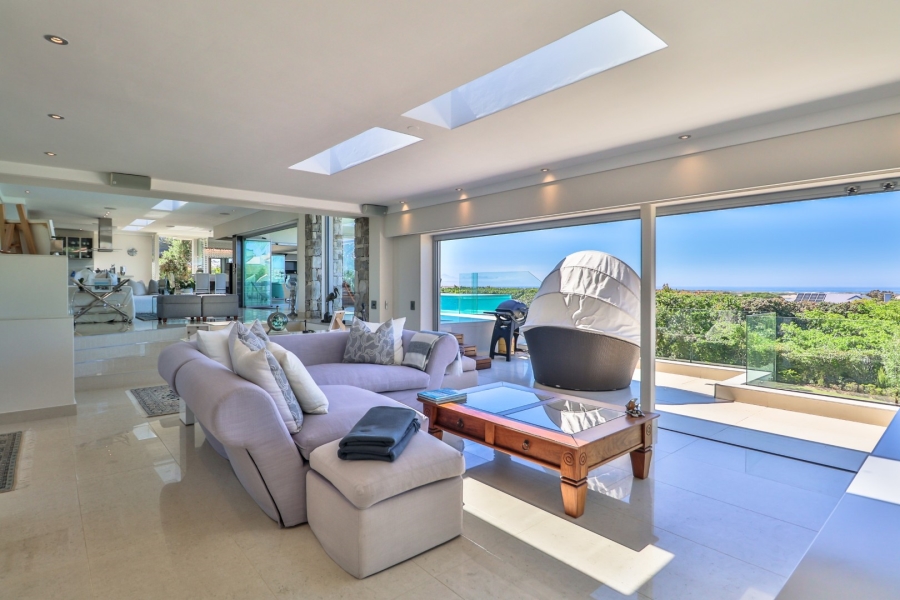 6 Bedroom Property for Sale in Keurbooms River Western Cape